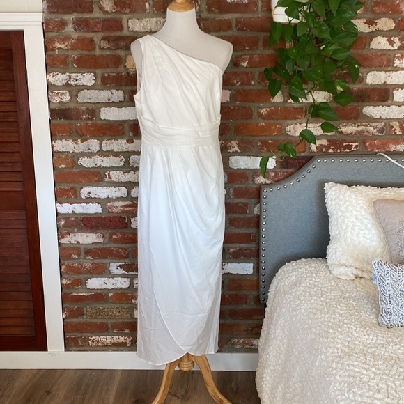 CITY CHIC One Shoulder True Love Dress - ivory Size 16 NWT - Picture 3 of 10